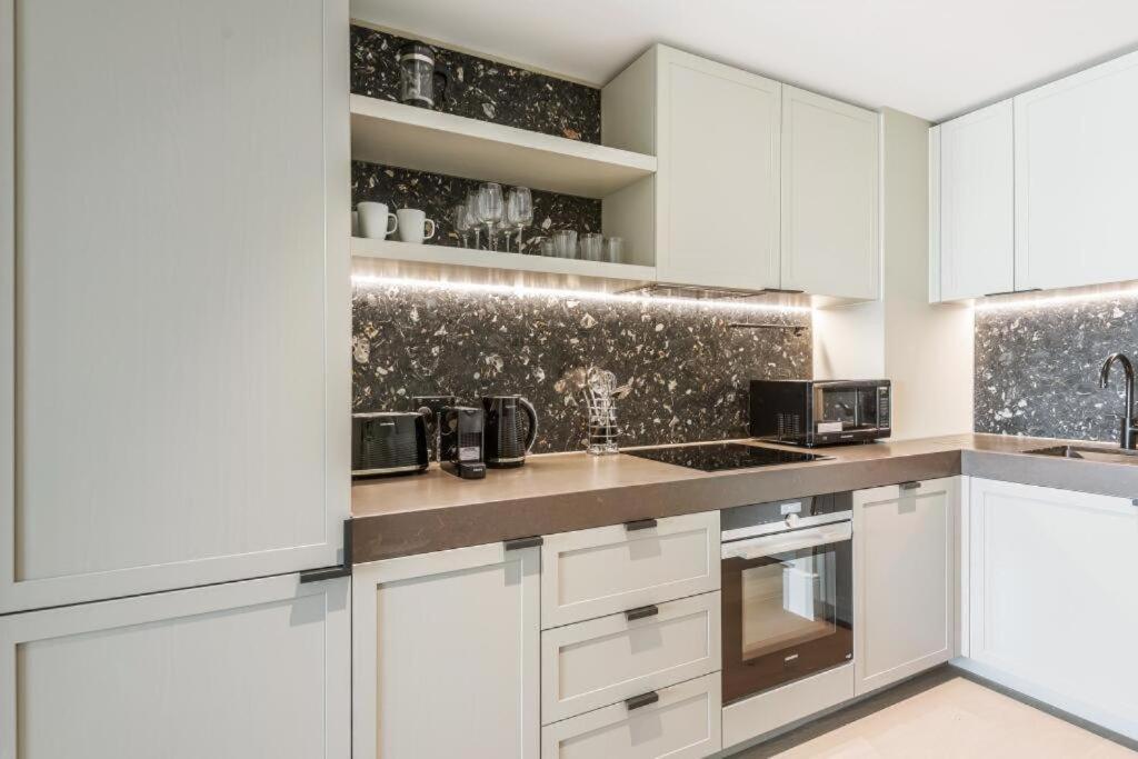 Shyroyale Apartment London Ngoại thất bức ảnh